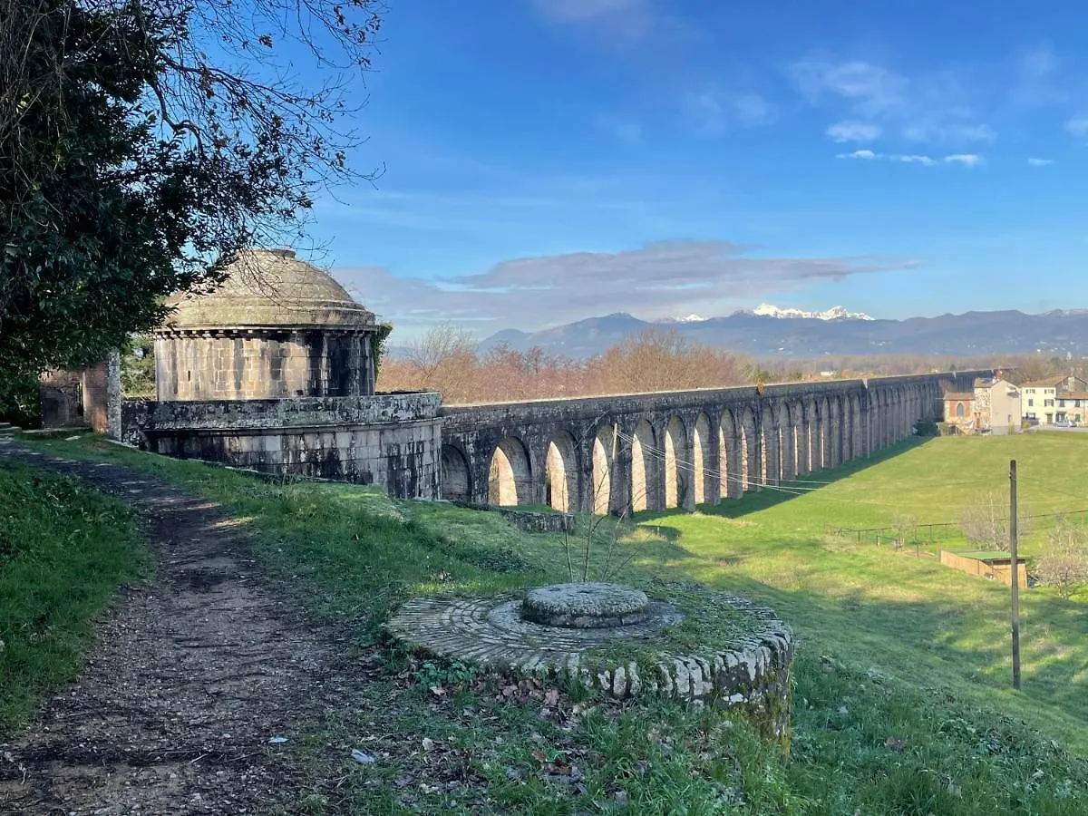 Homestay La Dimora Di Corte A Lucca Apartment